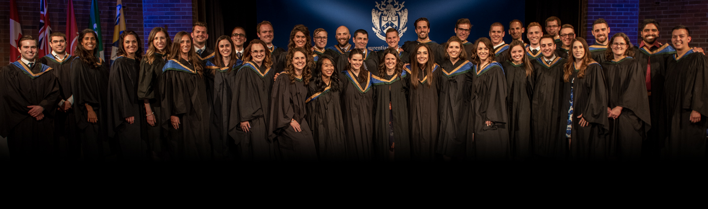 MD Graduation 2018 - Group photo of all grads on stage